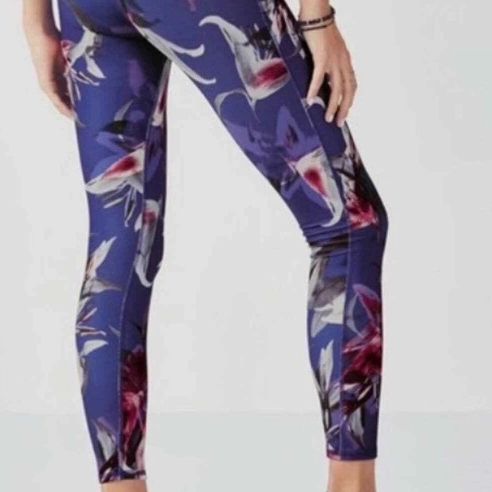Fabletics Artistic Blue and Purple Leggings 7/8